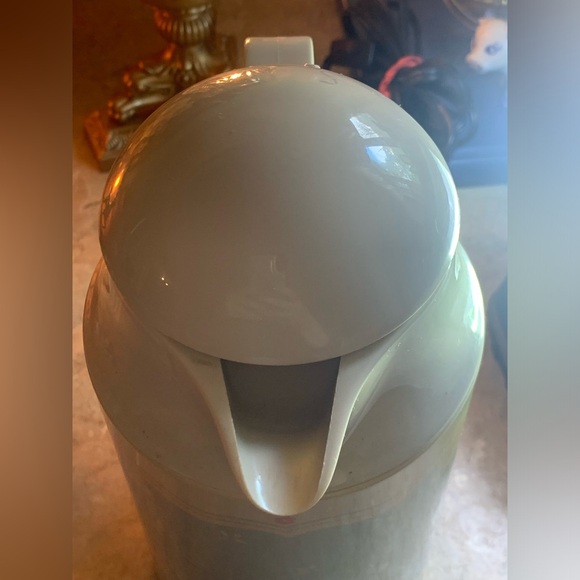 Vintage Corning Thermique 1 qt Coffee Carafe Cream and Pastel Blue/Flowers - Picture 5 of 15